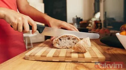 Ekmeği kestiğinizde böyle delik delikse... Yemeden önce mutlaka kontrol edin!