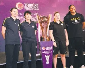 Kadınlarda en büyük kupa sahibini buluyor