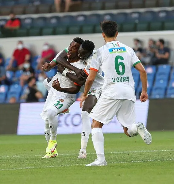 basaksehir-0-1-alanyaspor-mac-sonucu-1629054107066.jpeg Başakşehir 0-1 Alanyaspor | MAÇ SONUCU-4