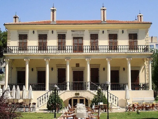 Audrey Hepburn'un babası var! Whittall'ler Londra'dan başladı soluğu Ege'de aldı | Whittall ailesi'nin film gibi hikayesi-11