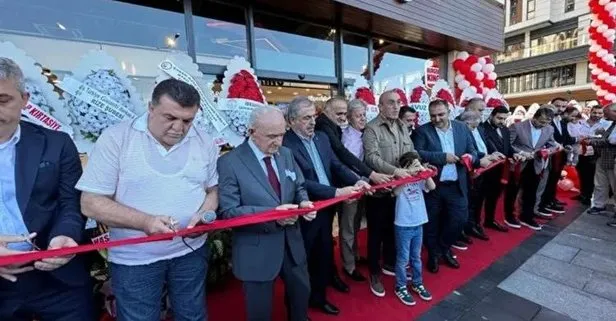 AK Parti Sözcüsü Ömer Çelik: Rize’de Burger King açılışına katılan isimler disipline sevk edildi