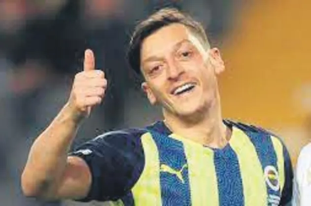Fenerbahçe'de Mesut Özil depremi sürüyor! Mesut’un menajeri İstanbul’a geliyor