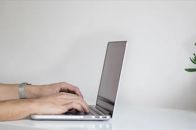 Yönetmelik yayımlandı! İşte uzaktan çalışmanın şartları | İşveren yemek, internet, elektrik ücreti ödeyecek mi?