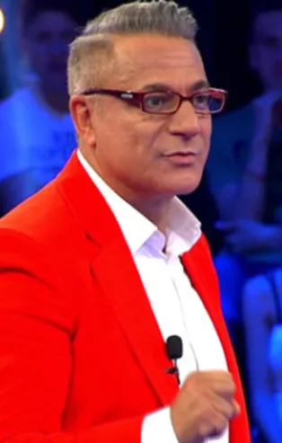 Evliliğe yeşil ışık yakan Mehmet Ali Erbil'den çocuk sinyali