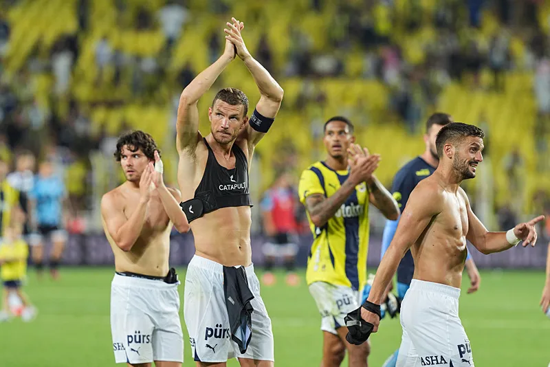 Spor yazarları Fenerbahçe - Lugano maçını değerlendirdi! 2 yıldıza büyük övgü - 5