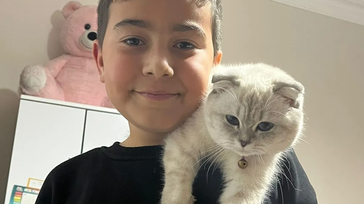 Kahramanmaraş'ta okulda 9 kurşunla vurulan 11 yaşındaki Mustafa ambulans uçakla Ankara'ya sevk edildi