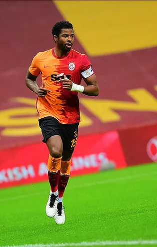 Galatasaraylı Donk Surinam Milli Takımı'ndaki ilk golünü attı