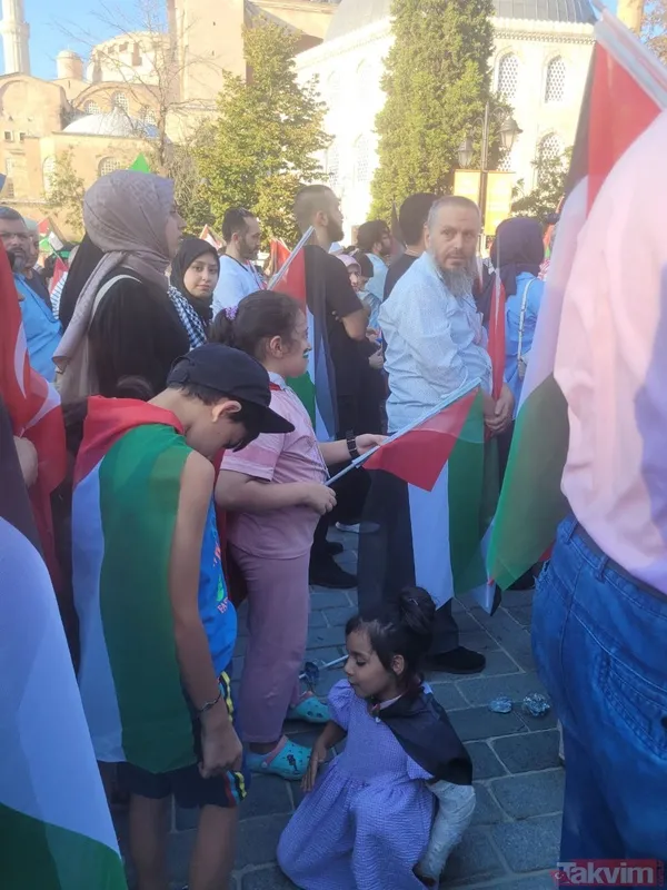 Takvim.com.tr, Ayasofya'da! Binlerce kişi Filistin için meydanlara akın etti | İşte o anlar... - 37