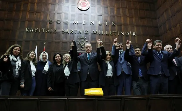 Başkan Erdoğan'dan AK Parti Grup Toplantısında müjdeleri sıraladı: İki bayramı bir arada yaşayacağız... Elektrik ve doğal gaza indirim!-10