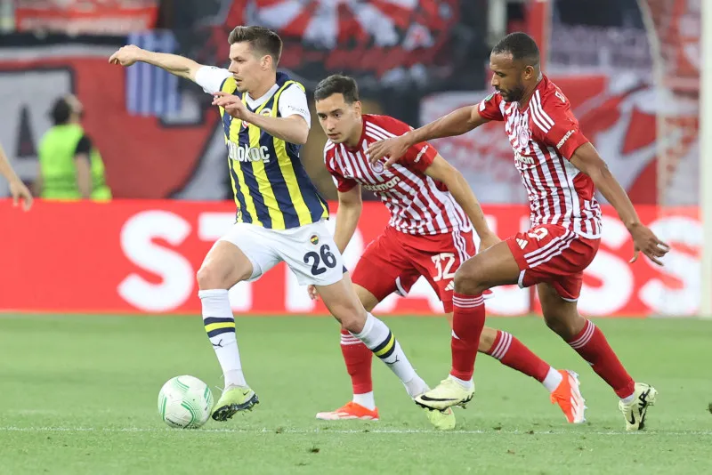Fenerbahçe'de beklenen oluyor! 3 isim yolcu - 12