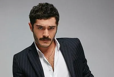 Aşkın peşini ’Burak’mıyor