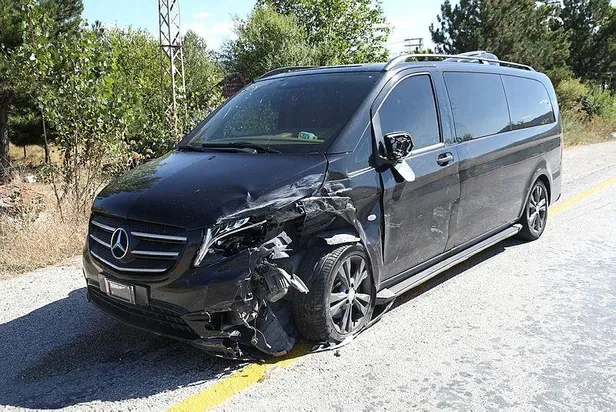 kastamonu-belediye-baskaninin-bulundugu-panelvan-otomobille-carpisti-1694618522848.jpeg Kastamonu Belediye Başkanı'nın bulunduğu panelvan otomobille çarpıştı-6