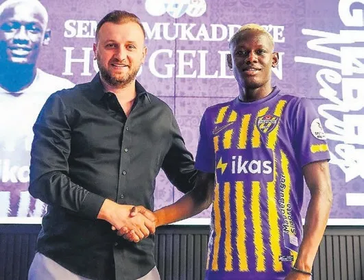 Eyüp’ten son günde şov: 3 imza birden!