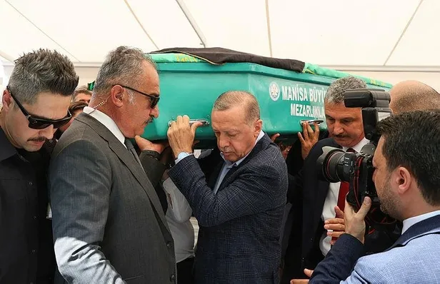 Son dakika: Başkan Erdoğan Manisa'da Hakan Hilmi Füzun'un cenaze törenine katıldı-8