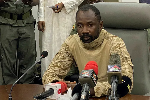 Mali'de geçici Devlet Başkanı Assimi Goita'ya camide bıçaklı saldırı