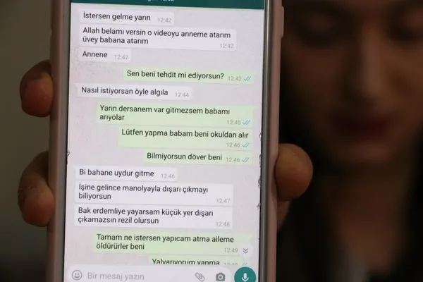 mustehcen-goruntulerini-cekip-ozgecan-aslan-gibi-oldurmekle-tehdit-eden-eski-sevgilisinin-tutuklanmasini-istiyor-1618818529777.jpg Mersin'de yaşayan N.P. kendisinin müstehcen görüntülerini çeken eski sevgilisi H.G.'nin tutuklanmasını istiyor: Özgecan Aslan gibi olmak istemiyorum-4