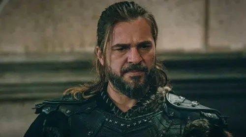 Engin Altan Düzyatan Diriliş Ertuğrul'dan ayrılıyor!