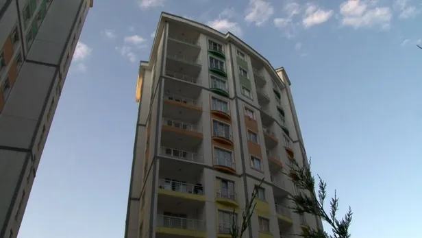 Esenyurt’ta lüks sitede kiralık dairenin camından aşağı düşen Rabia Yaman'ın şüpheli ölümü! Arkadaşlarının ilk ifadesi ortaya çıktı-3