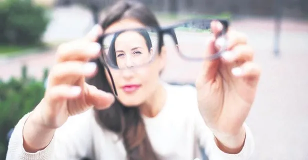 Miyopi giderek yaygınlaşıyor! Uzmanlar güneş hastalığın ilerlemesini yavaşlattığını belirtiyor