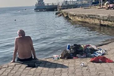 CHP’li belediyede çöp yığınları!