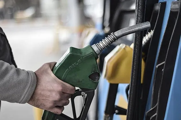 Son dakika: Benzin ve motorine zam