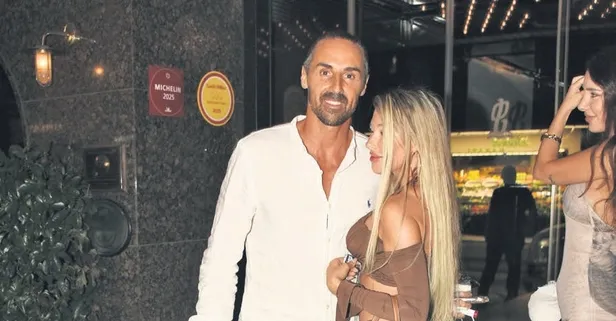 Eşi ile mekana girerken flaşlar patladı! Panik oldu