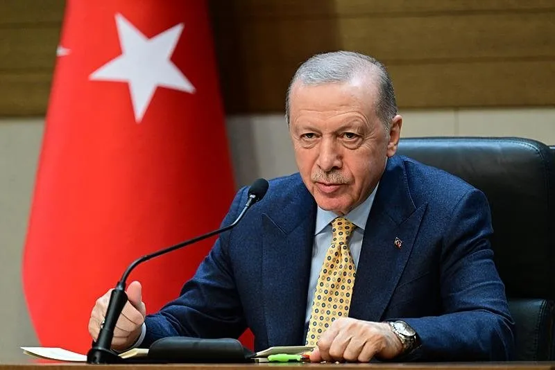 Başkan Recep Tayyip Erdoğan, Malezya, Endonezya ve Pakistan ziyareti öncesi Atatürk Havalimanı'nda basın toplantısı düzenledi. (AA)