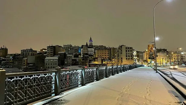 İstanbul'da yoğun kar! Meteoroloji saat verdi: Kar alarmı | Ali Yerlikaya duyurdu: Cumartesi akşamı etkisini artıracak-6