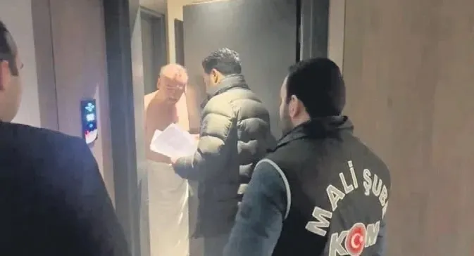 ozkan-yalimin-savcilik-ifadesi-ortaya-cikti-belediyeden-futbolcu-maasi-aileye-makam-araci-ozele-vip-arac-1778275504139.jpeg Özkan Yalım’ın savcılık ifadesi ortaya çıktı: Belediyeden futbolcu maaşı, aileye makam aracı, Özel’e VIP araç-5