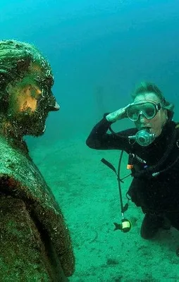 Sualtı Atatürkçülüğü