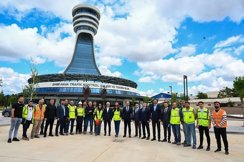 esenboga-havalimanindan-3-pist-donemi-baskan-erdogan-hizmete-acacak-1768573451776.jpeg Esenboğa Havalimanı'nda 3. pist dönemi: Başkan Erdoğan hizmete açacak-6