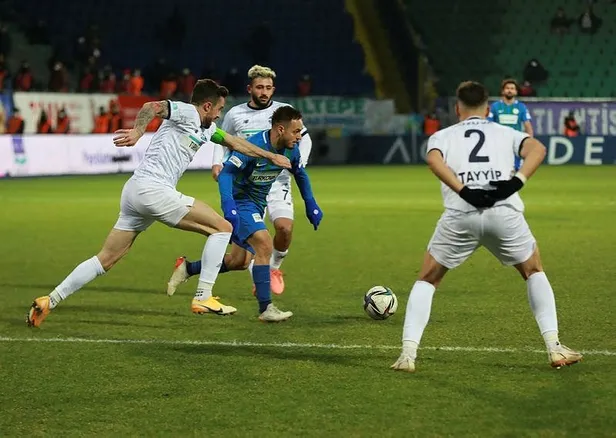 mario-balotelli-sov-adana-demirspor-caykur-rizesporu-rahat-gecti-1644164787822.jpeg Mario Balotelli şov! Adana Demirspor - Çaykur Rizespor'u rahat geçti-6