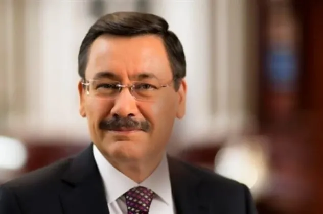 AK Parti Ankara Büyükşehir Belediyesi eski Başkanı İbrahim Melih Gökçek CHP’lileri rezil etti!