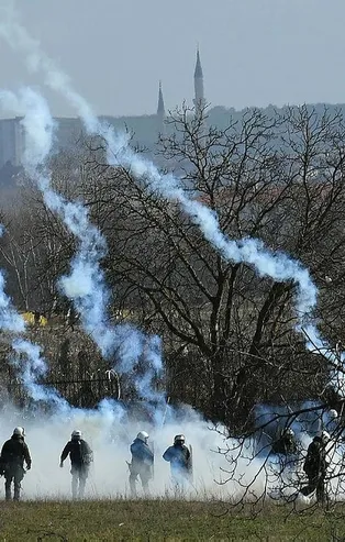 Son dakika: AB, Yunanistan'dan "sığınmacılara şiddet iddialarını" soruşturmasını istedi