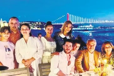 Feryal Gülman’dan Ailece Boğaz’da doğum günü kutlaması!