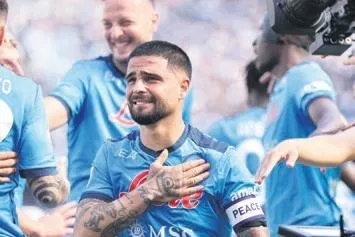 dursun-ozbekin-listesine-girecegi-iddia-edilen-esref-hamamciogludan-aciklama-geldi-1652739740774.jpeg Dursun Özbek’in listesine gireceği iddia edilen Eşref Hamamcıoğlu'dan açıklama geldi-10