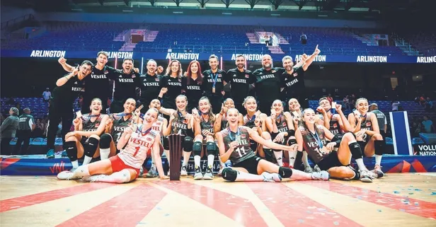 Zafere giden yol! Filenin Sultanları tarih yazdı...