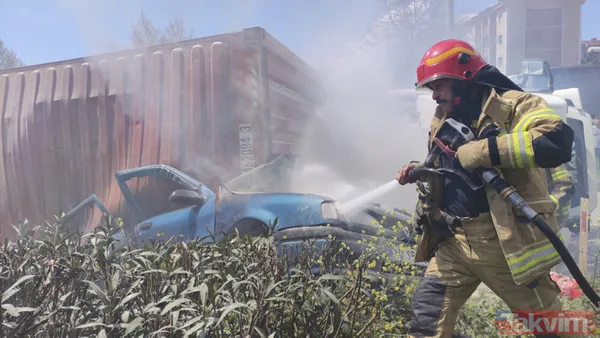 Bursa'da feci kaza: TIR'ın üzerine devrildiği otomobil yandı! Ölü ve yaralılar var... - 14