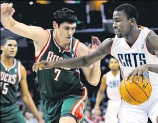 Haydi Ömer ve Ersan için klavye başına