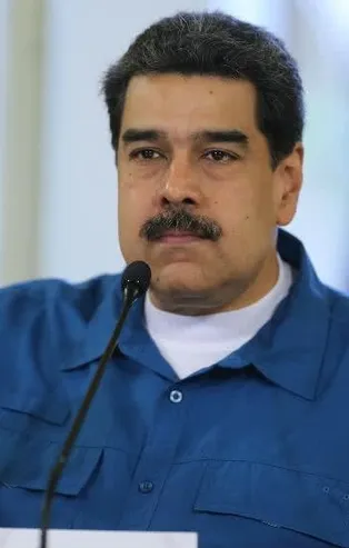 Maduro darbe girişimi sonrası harekete geçti