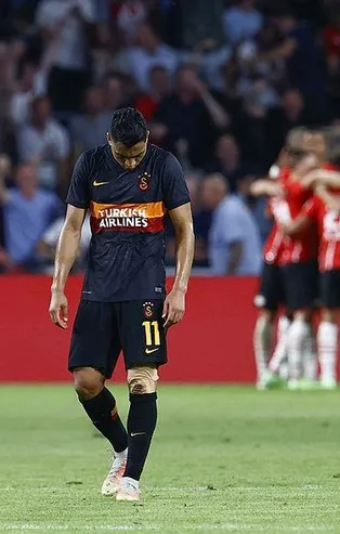 PSV Eindhoven mağlubiyeti sonrası Galatasaray defansına sert eleştiri: Sol kanadı otoban yaptı