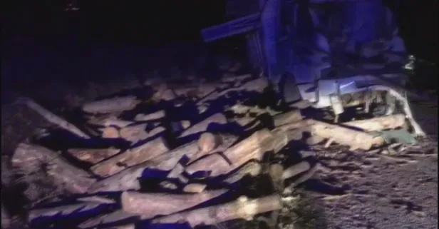 Kardeşlerin kullandığı kamyonlar çarpıştı: Baba-oğul öldü