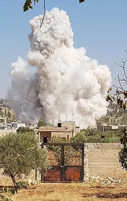 İdlib'deki hava saldırıları şiddetlendi