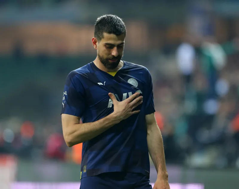 Fenerbahçe'de beklenen oluyor! 3 isim yolcu - 14