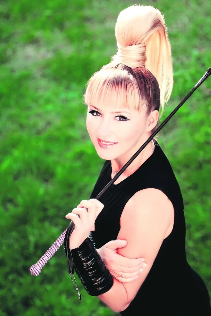 pinar-aylin-son-hali-nasil-90larin-yildizi-davette-ortaya-cikti-1774528450797.jpeg "Deliler Gibi" değişim! Pınar Aylin'i görenler gözlerine inanamadı! 90’ların yıldızı bakın şimdi ne halde-4