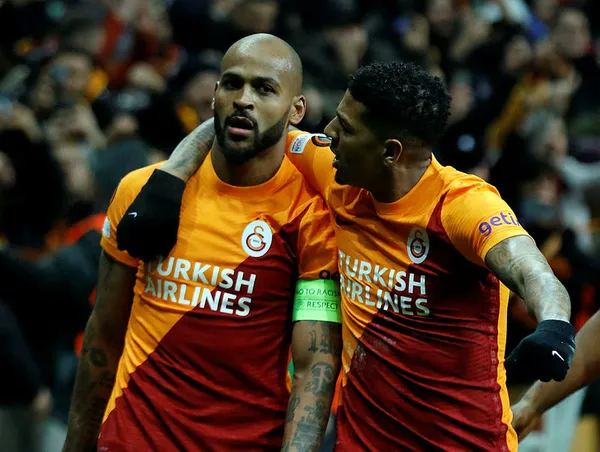 transferde-sicak-saatler-galatasarayin-yildizi-marcao-icin-geldiler-1657097273165.jpg Transferde sıcak saatler! Galatasaray'ın yıldızı Marcao için geldiler-2