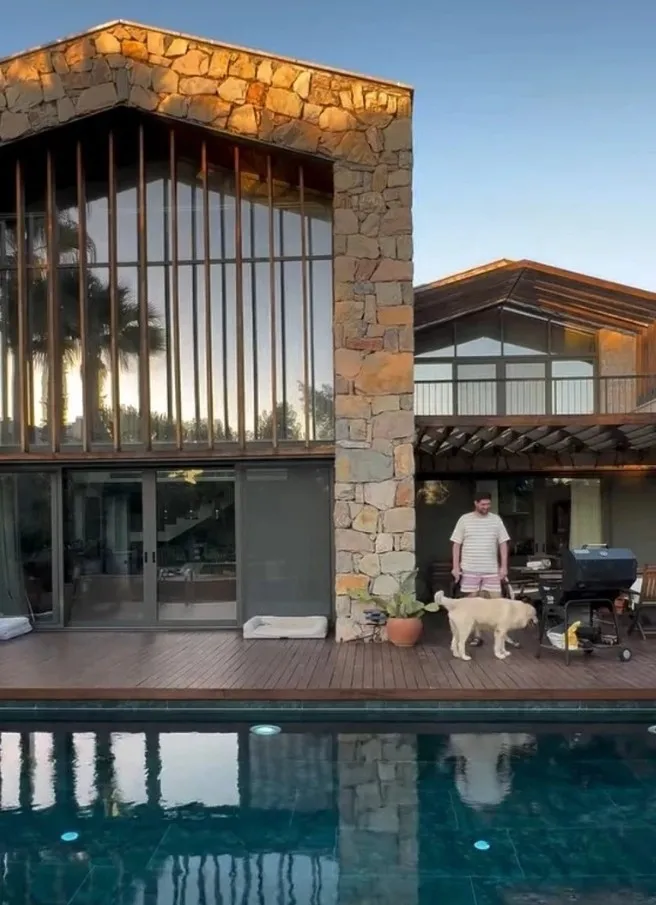 485 metrekarelik huzur kalesi! Ay Lav Yu Tuu’nun Sultan’ı Gizem Karaca’nın Ege'deki masalsı dünyası - 4