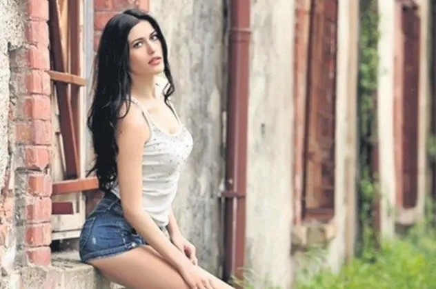 Miss Turkey güzeli Gizem Koçak'a misafirlikte dayak: Kızım da yumruk yedi!