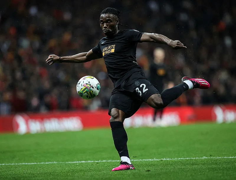 Galatasaray'dan PSG, Barcelona ve Real Madrid'e transfer çalımı! - 11