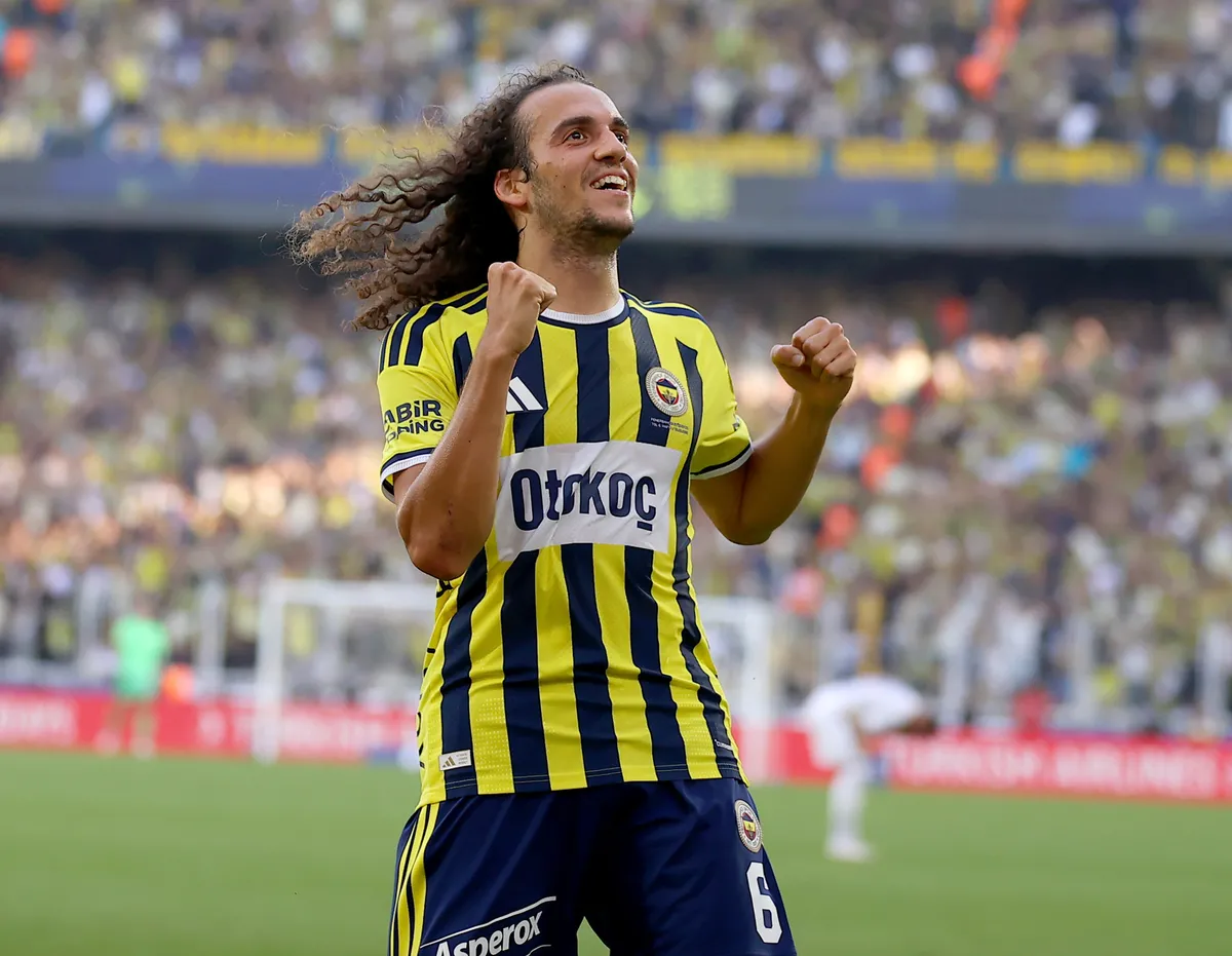 1790349419493.jpg İtiraz sonuç verdi! Fenerbahçeli Guendouzi'nin cezasına UEFA'dan indirim: Resmen açıklandı-2